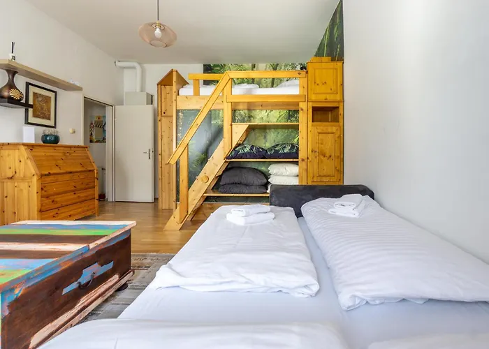Apartment Next To Stadthalle&westbahnhof *