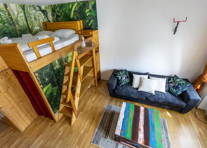Next To Stadthalle&westbahnhof
